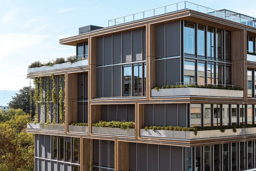 Façades vitrées et étanchéité du siège Médecins Sans Frontières à Genève par Hevron.