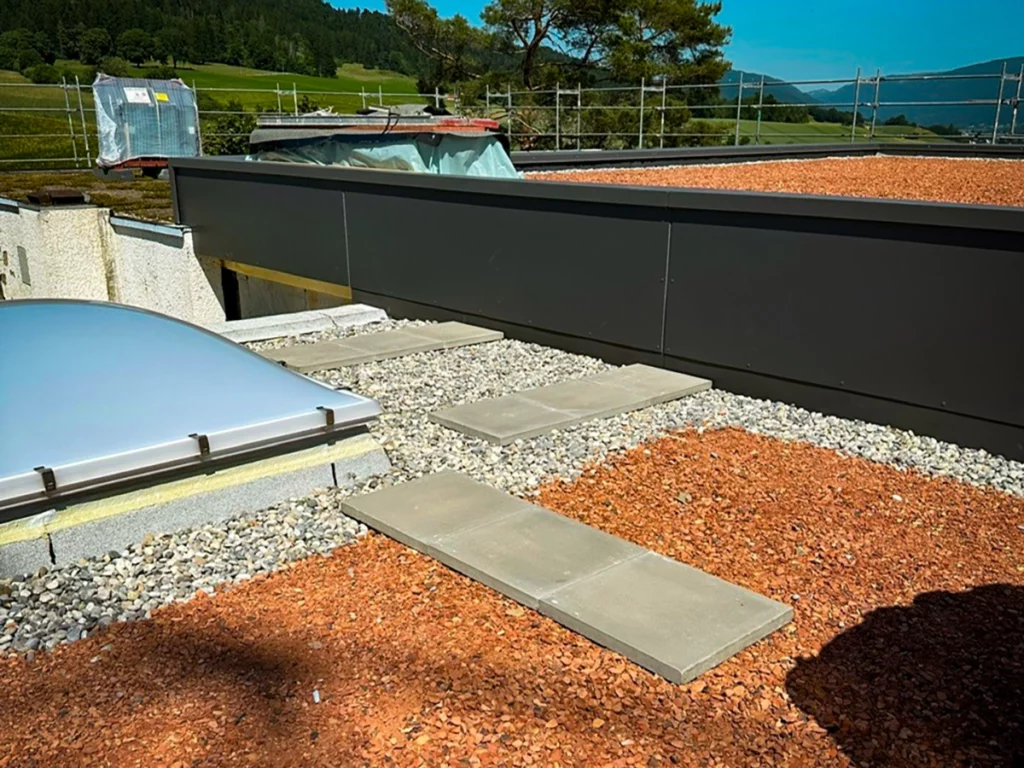 Travaux d’étanchéité de toiture réalisés par Hevron en Suisse